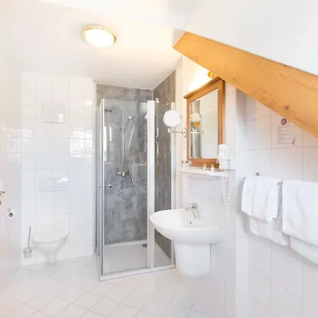 Garni Noeserlgut Szálloda Linz