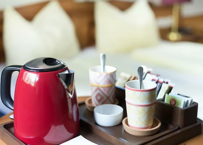 Hotell Garni Noeserlgut 4*